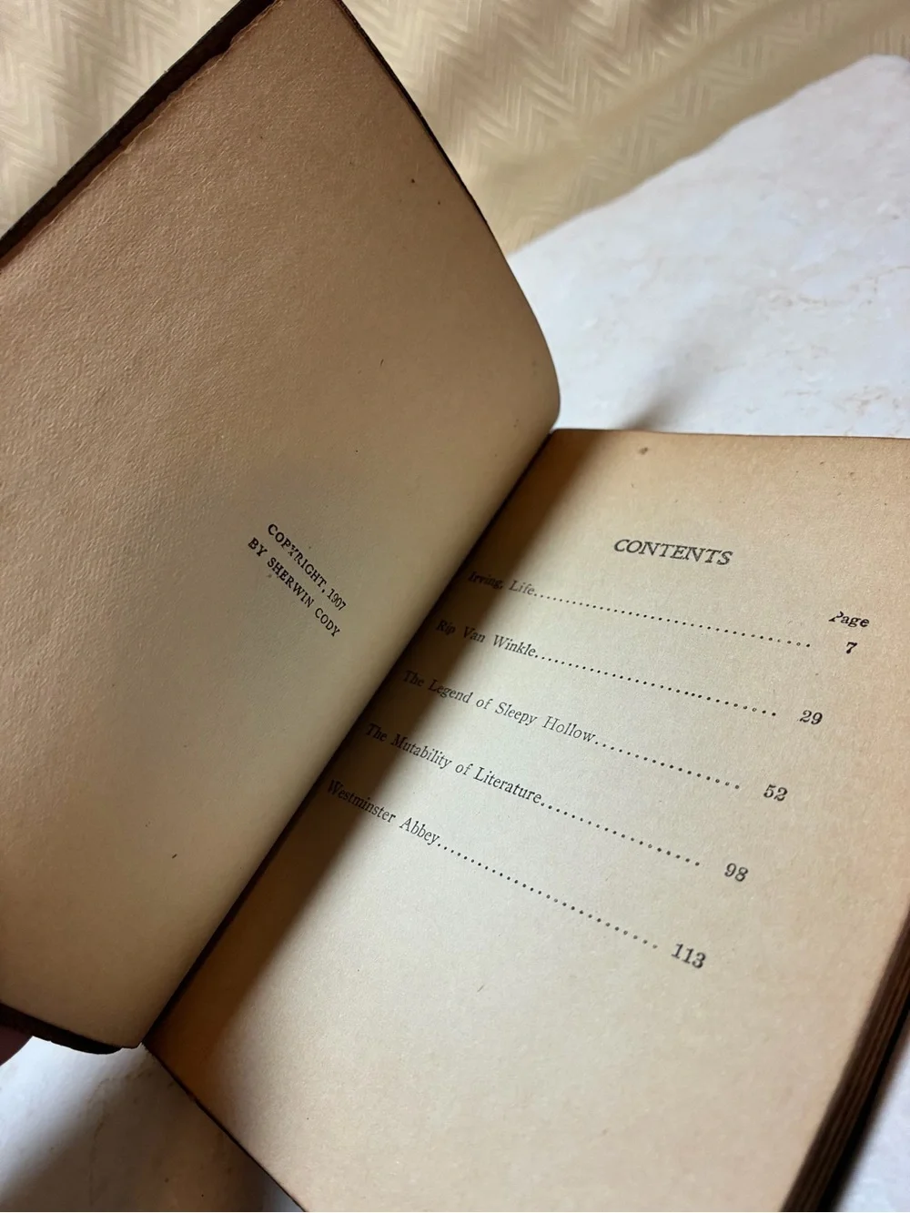 2 Vintage 1907 Nutshell Library Books - Dickens and Irving